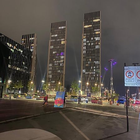 Luxury Stay Near O2 And Canary Wharf ロンドン エクステリア 写真